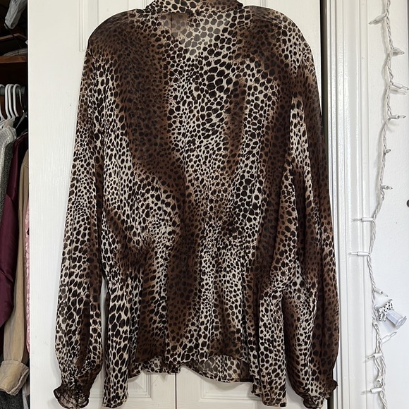 Isabella Rodriguez Animal Print Top Size 2X - Picture 8 of 9